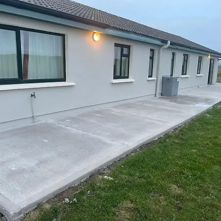 Banna House * Ballin Prior